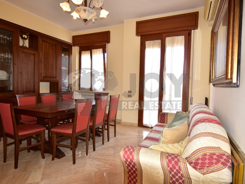 Appartamento in Vendita a Brindisi, 45'000€, 110 m²
