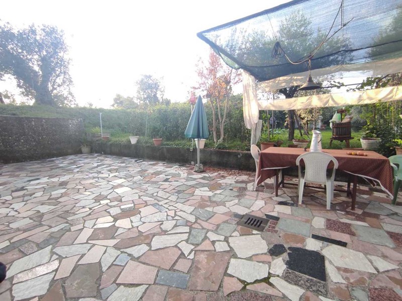 Casa Indipendente in Vendita a Fosdinovo, zona Caniparola, 320'000€, 150 m², con Box