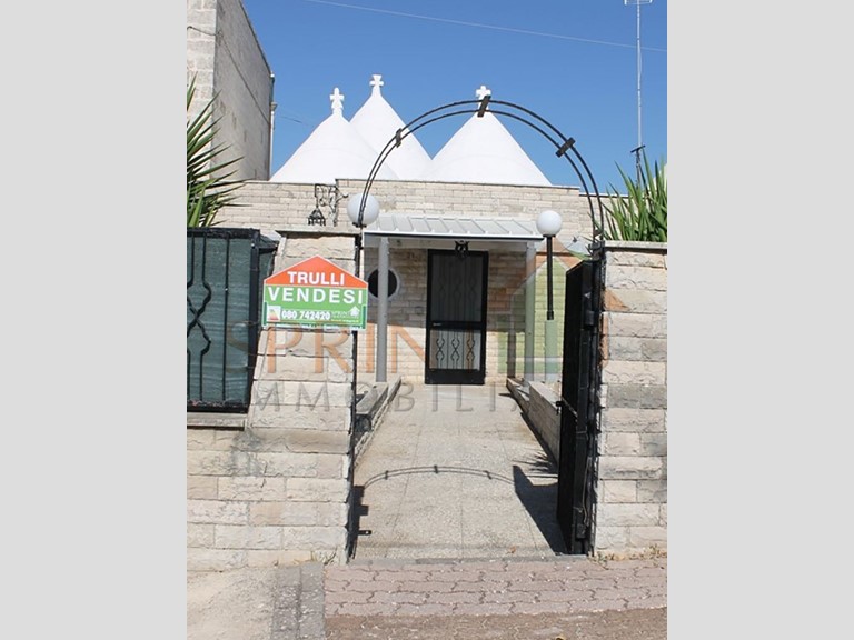 Casa Semi Indipendente in Vendita a Monopoli, 92'000€, 72 m², con Box