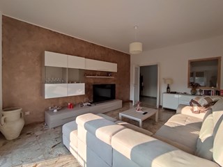 Appartamento in Vendita a Campobasso, zona via Giambattista Vico, 165'000€, 140 m², arredato