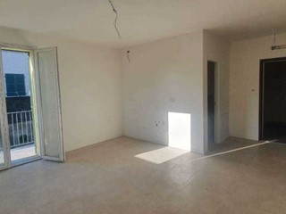 Monolocale in Vendita a Santo Stefano di Magra, zona Santo Stefano, 75'000€, 35 m²