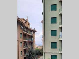 Quadrilocale in Vendita a Genova, zona Sampierdarena, 135'000€, 100 m²