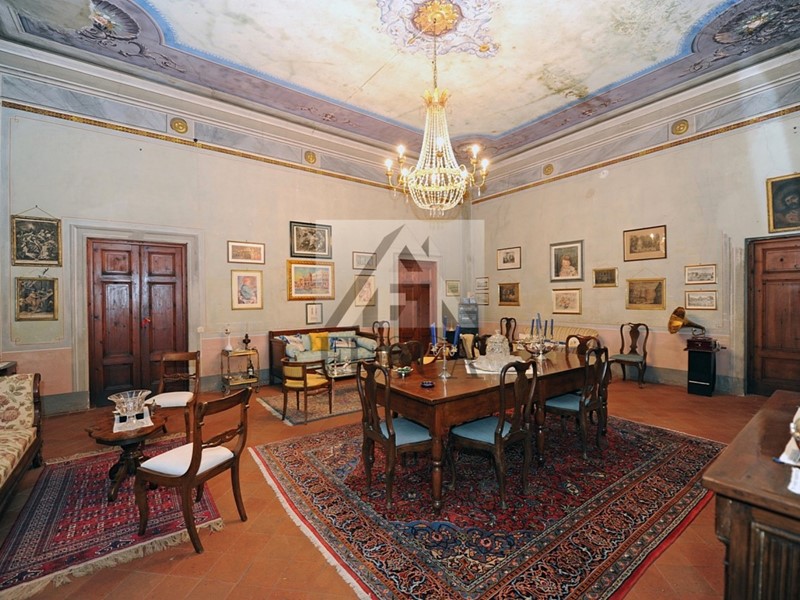 Casa Indipendente in Vendita a Capannori, zona Segromigno In Monte, 1'800'000€, 1700 m², con Box