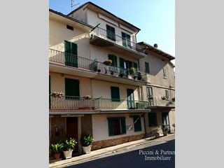 Trilocale in Vendita a Castiglione del Lago, zona Panicarola, 44'000€, 60 m²