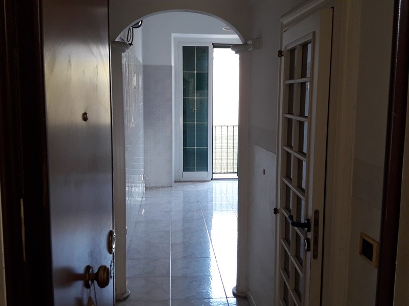 Bilocale in Vendita a Bari, zona carrassi, 65'000€, 53 m², arredato