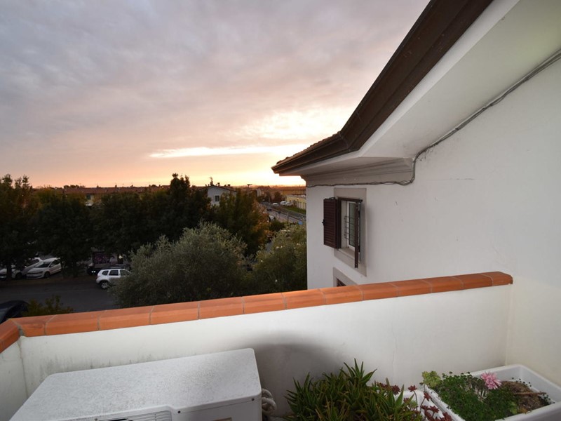 Appartamento in Vendita a Camaiore, zona Capezzano Pianore, 240'000&euro;, 100 m²