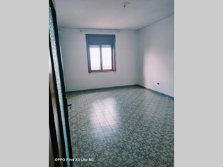 Quadrilocale in Affitto a Giugliano in Campania, zona VIA ROMA, 500€, 120 m²