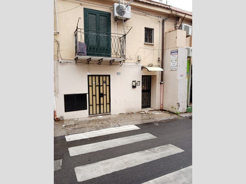 Ufficio in Affitto a Palermo, zona Malaspina, 350€, 50 m², arredato