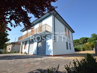Casa Indipendente in Vendita a Cerreto Guidi, 295'000€, 160 m²