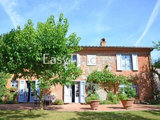 Casa Indipendente in Vendita a Altopascio, zona Spianate, 950'000€, 250 m²