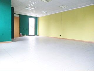 Ufficio in Vendita a Paitone, 68'000€, 65 m²