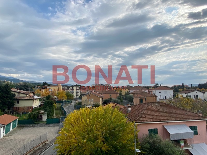 Quadrilocale in Vendita a Sarzana, zona Centro Storico, 144'000€, 75 m²