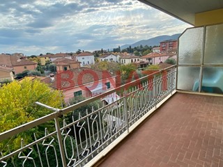 Quadrilocale in Vendita a Sarzana, zona Centro Storico, 144'000€, 75 m²