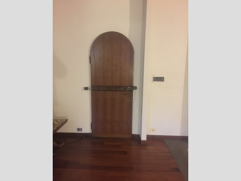 Appartamento in Vendita a Prato, zona PietÃ, 345 m², con Box