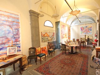 Immobile commerciale in Affitto a Lucca, zona Centro storico, 2'500€, 150 m²