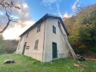 Casa Indipendente in Vendita a Sassello, 120'000€, 200 m²