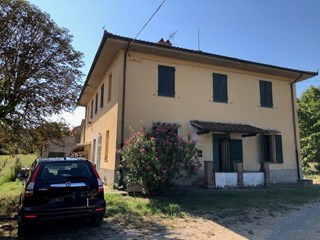 Casa Indipendente in Vendita a Peccioli, zona Ghizzano, 230'000€, 200 m²