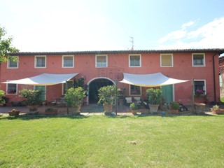 Casale in Vendita a Lucca, zona Nord, 1'300'000€, 500 m²