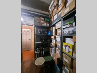 Magazzino in Vendita a Cologno Monzese, zona Nord, 4'000€, 6,5