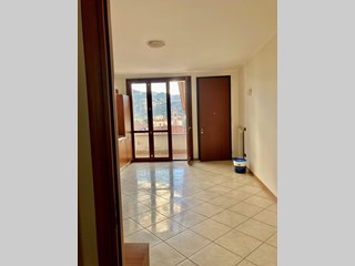 Casa di corte in Vendita a Caprino Bergamasco, zona centale, 85'000€, 68 m²