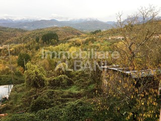 Casa Indipendente in Vendita a Fivizzano, zona Ceserano, 38'000€, 180 m²