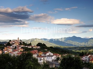 Casa Semi Indipendente in Vendita a Fivizzano, zona Ceserano, 59'000€, 60 m²