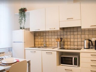 Trilocale in Affitto a Bologna, zona centro, 1'100€, 90 m², arredato, con Box