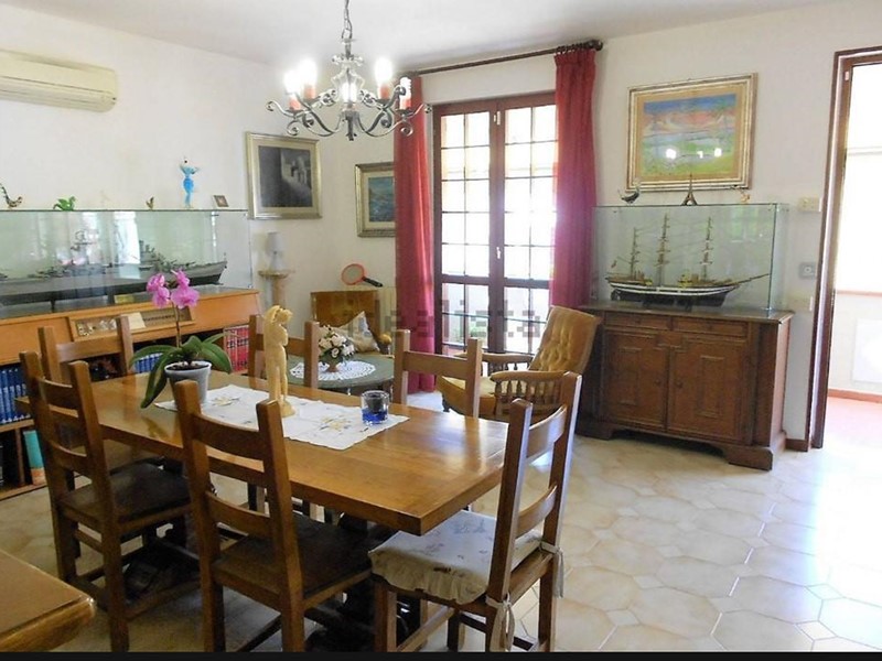 Appartamento in Vendita a Massa, 320'000&euro;, 140 m²