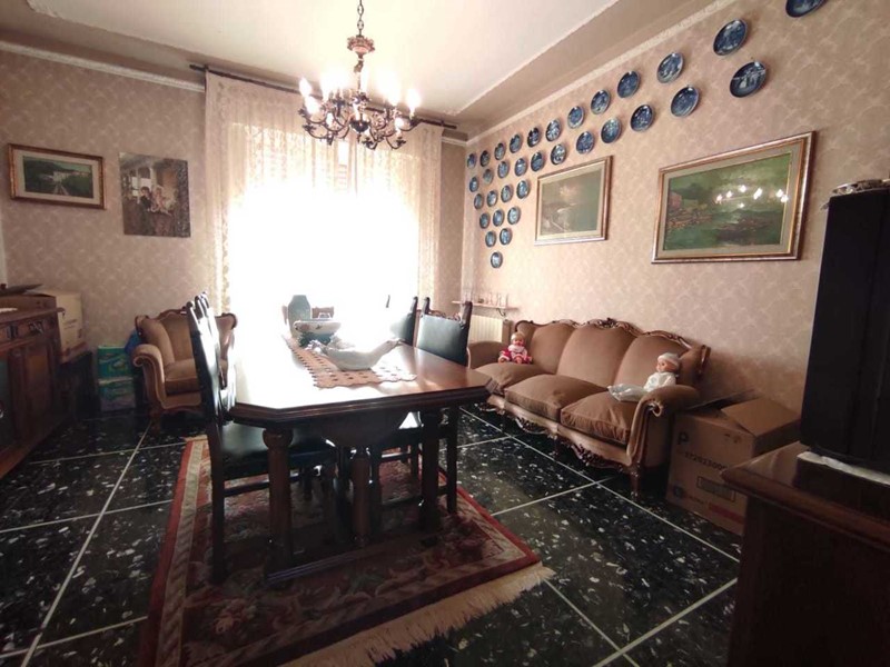 Quadrilocale in Vendita a Sarzana, 160'000€, 90 m²