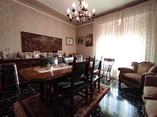 Quadrilocale in Vendita a Sarzana, 160'000€, 90 m²