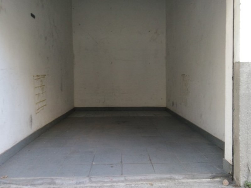 Box in Vendita a Nichelino, zona Via Damiano Chiesa 11, 8'800€, 10 metri quadri