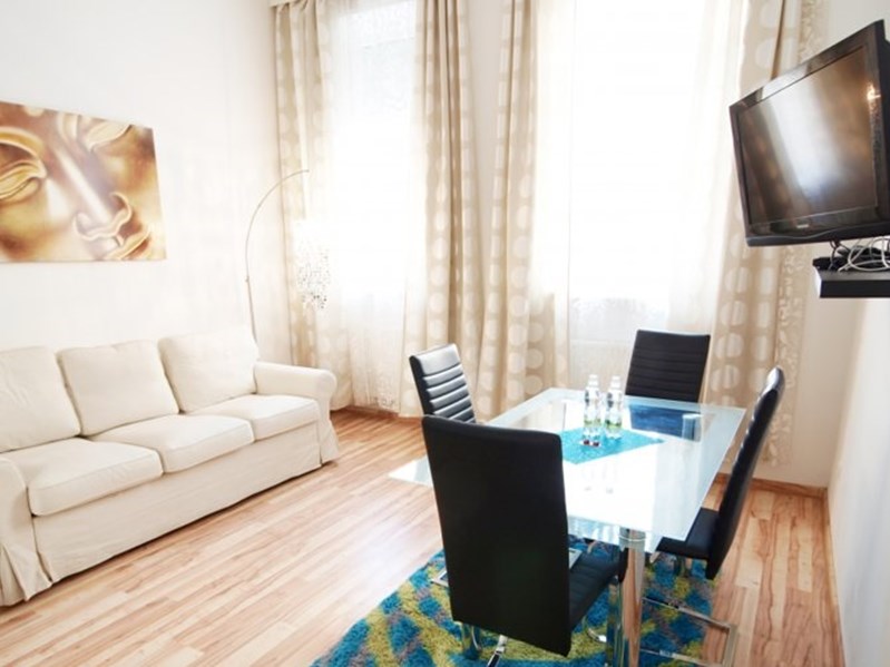 Appartamento in Affitto a Milano, zona Corso di Porta Romana 91, 350€