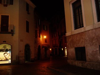 Posto auto in Affitto a Como, zona centro storico, 140€, 15 m²