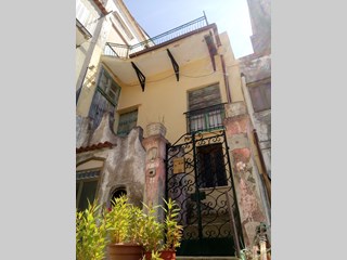 Casa Indipendente in Vendita a Vietri sul Mare, zona RAITO, 359'000€, 170 m²