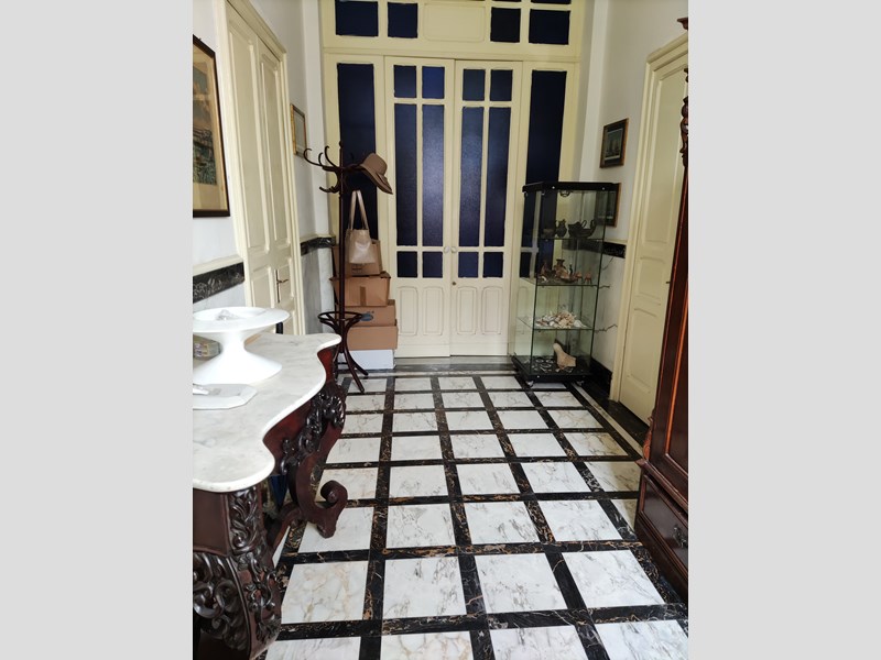 Villa in Vendita a Carrara, zona Marina di Carrara, 1'200'000€, 560 m², con Box