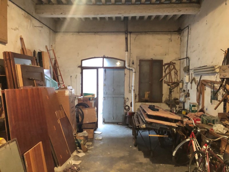 Immobile commerciale in Vendita a Crevalcore, 89'000€, 185 m²