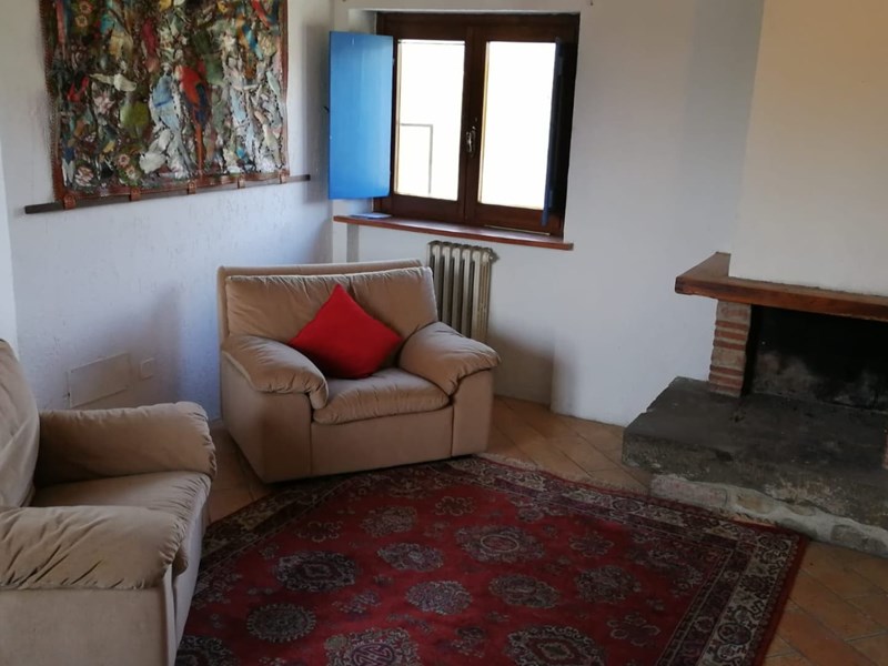 Trilocale in Affitto a Perugia, zona Tavernelle, 350€, 65 m², arredato