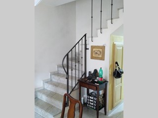 Villetta a schiera in Vendita a Massa, zona Marina di Massa, 215'000€, 80 m², arredato, con Box