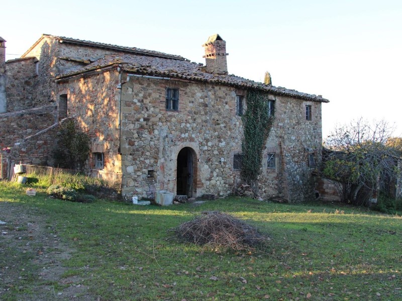 Casa di corte in Vendita a Radicondoli, 100'000€, 250 m²