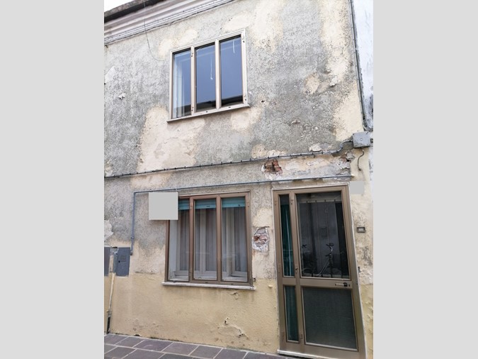 Casa Indipendente in Vendita a Adria, 30'000€, 100 m²