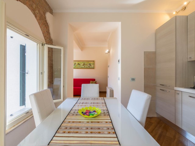 Trilocale in Vendita a Alassio, 550'000€, 80 m², arredato, con Box