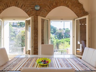 Trilocale in Vendita a Alassio, 550'000€, 80 m², arredato, con Box