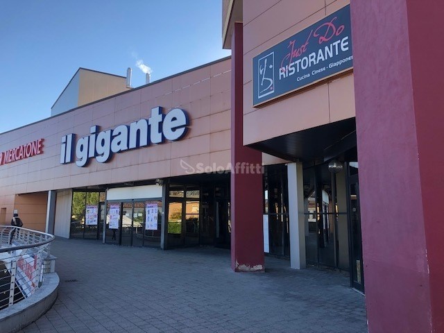 Capannone in Affitto a Cesano Maderno, 1'500€, 136 m²