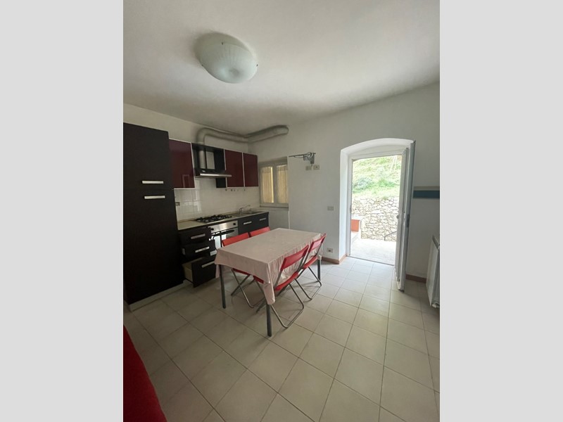 Casa Semi Indipendente in Vendita a Arcola, zona Romito Magra, 95'000€, 70 m²