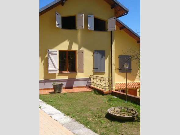 Casa Indipendente in Vendita a Fosdinovo, 370'000€, 250 m²