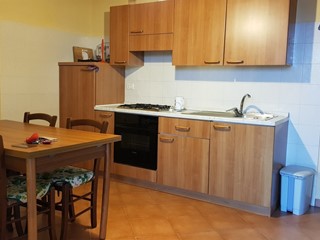 Trilocale in Affitto a Castelnuovo Magra, zona Castelnuovo Magra, 450€, 60 m², arredato