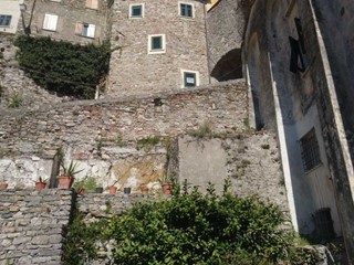 Casa Semi Indipendente in Vendita a Arcola, zona Trebiano, 320 m²