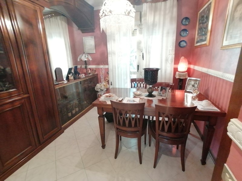 Appartamento in Vendita a Vezzano Ligure, zona Prati di Vezzano, 180'000€, 93 m², con Box