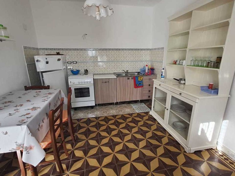 Casa Semi Indipendente in Vendita a Fosdinovo, zona Carignano, 110'000€, 100 m², arredato