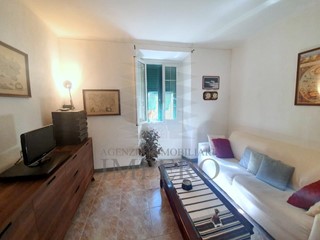 Bilocale in Vendita a Ventimiglia, zona Centro Storico, 135'000€, 60 m², arredato